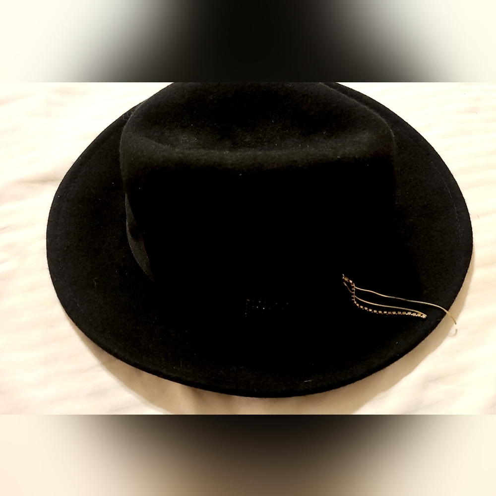 Womens hat